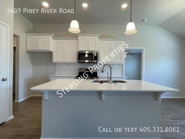 Building Photo - 3409 Piney River Dr