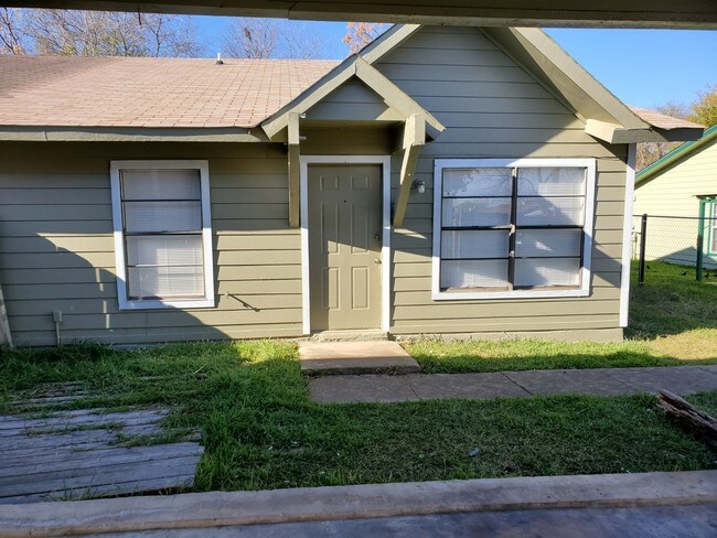 Building Photo - 7906 Falcon Ridge Dr