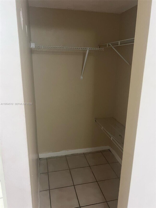 Building Photo - 556 NW 114th Ave