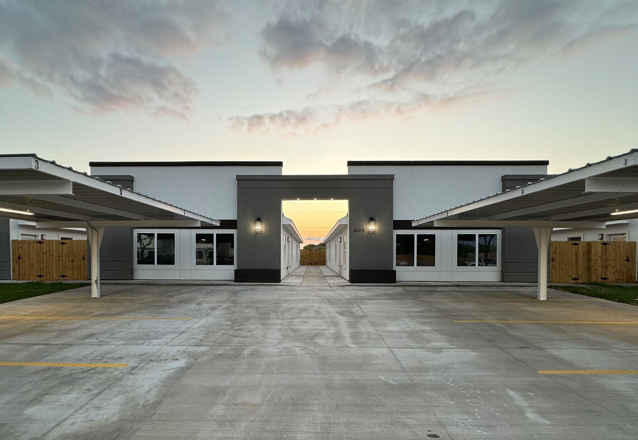 Building Photo - 3524 S Dominique Dr