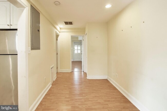 Building Photo - 8414 Flower Ave