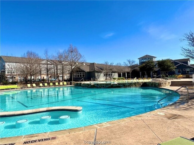 Building Photo - 1725 Harvey Mitchell Pkwy S