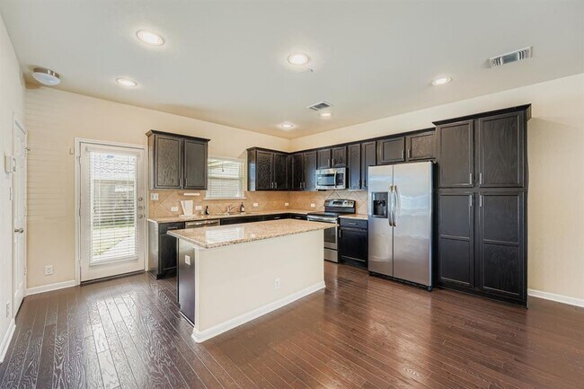 Building Photo - 1042 Lost Pines Ln