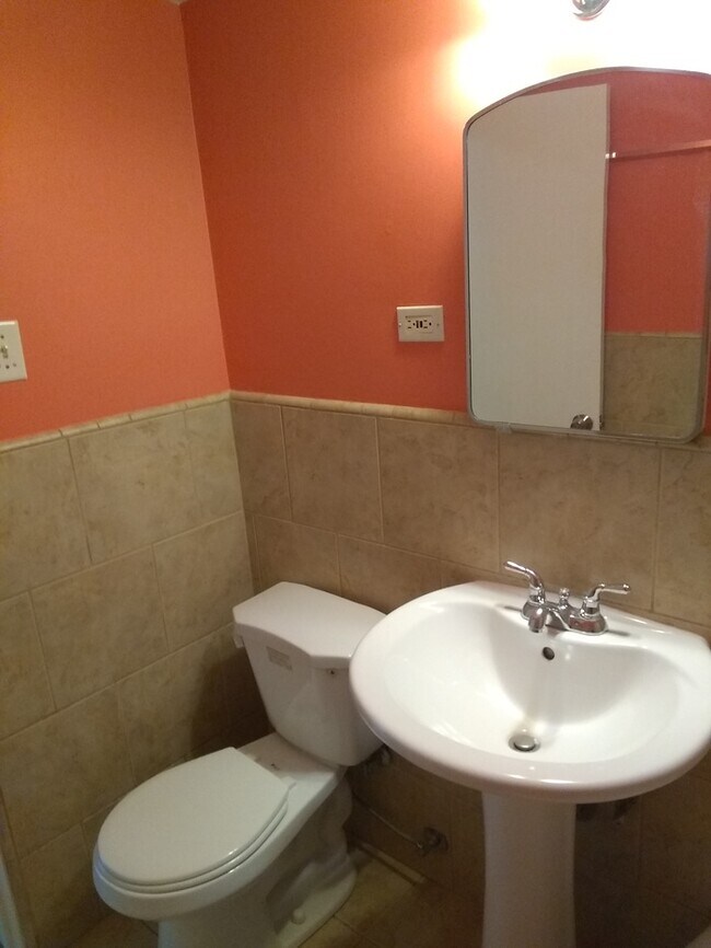 Building Photo - Gorgeous Apartment in Denver!