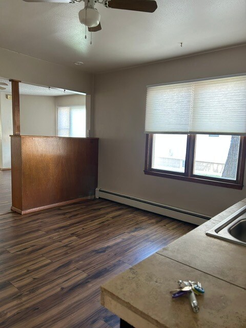 Building Photo - 221 Walnut St