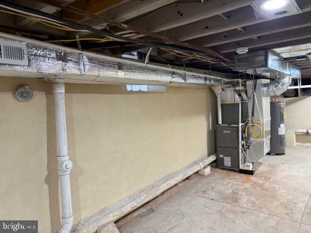 Building Photo - 1811 E Airdrie St