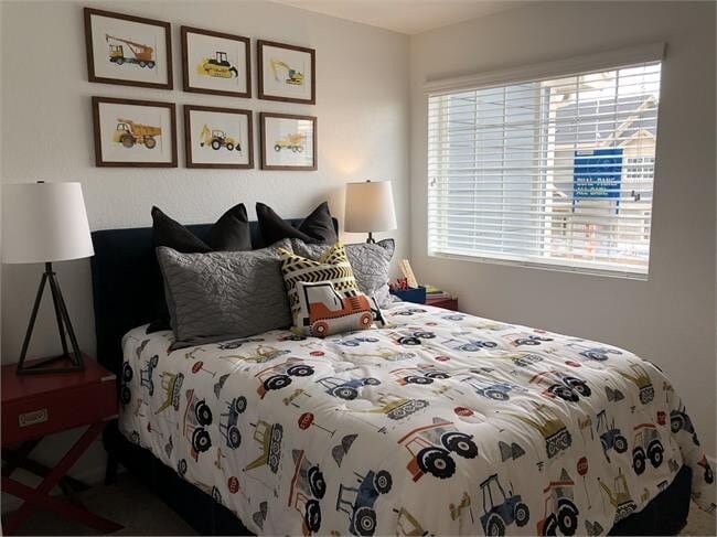 Building Photo - Modern Three Bedroom Townhome Available For Rent in Creekside
