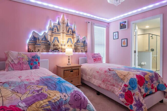 Building Photo - 1956 Wedge Dr