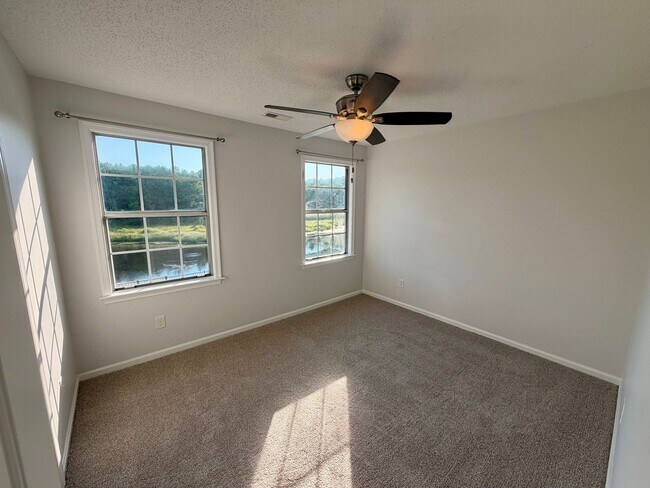 Building Photo - 848 Daimler Dr