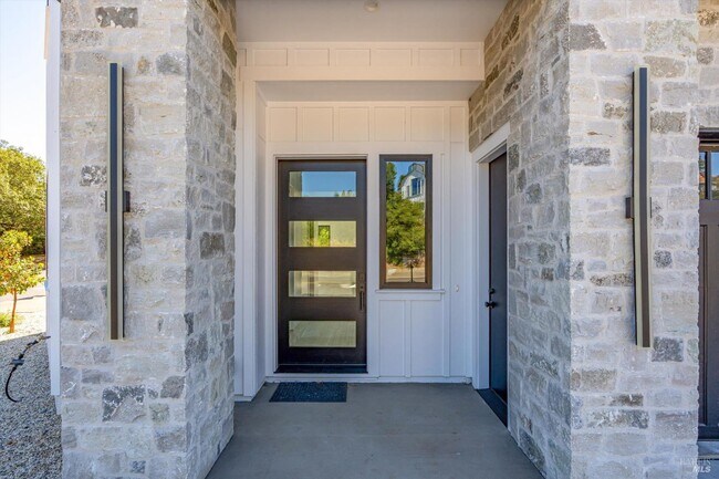 Building Photo - 3701 Cross Creek Rd
