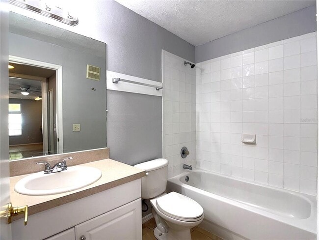 Building Photo - 902 Orchid Dr