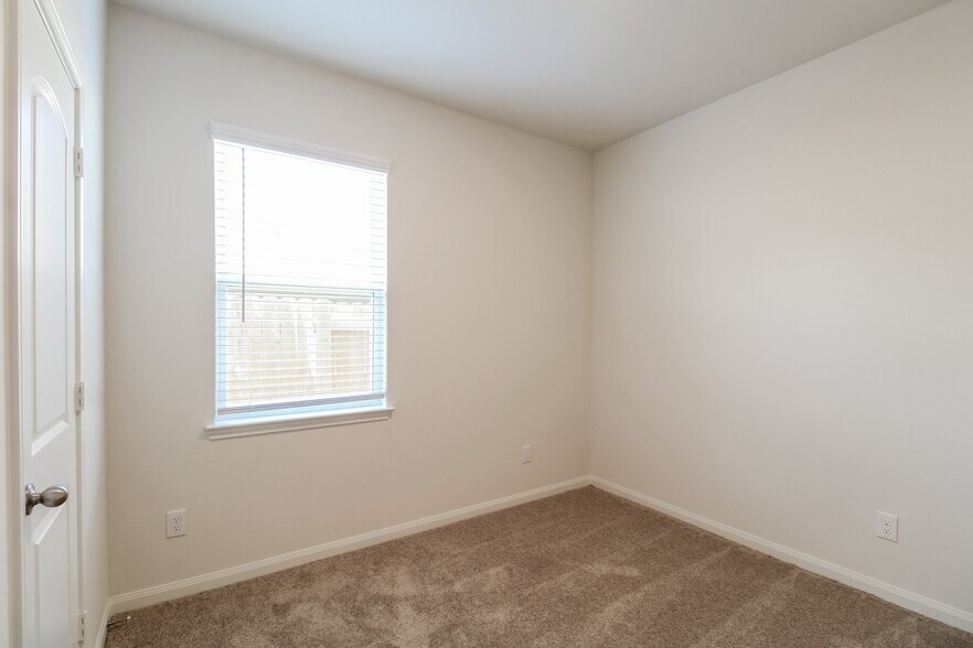 Building Photo - 26701 Frost Dr