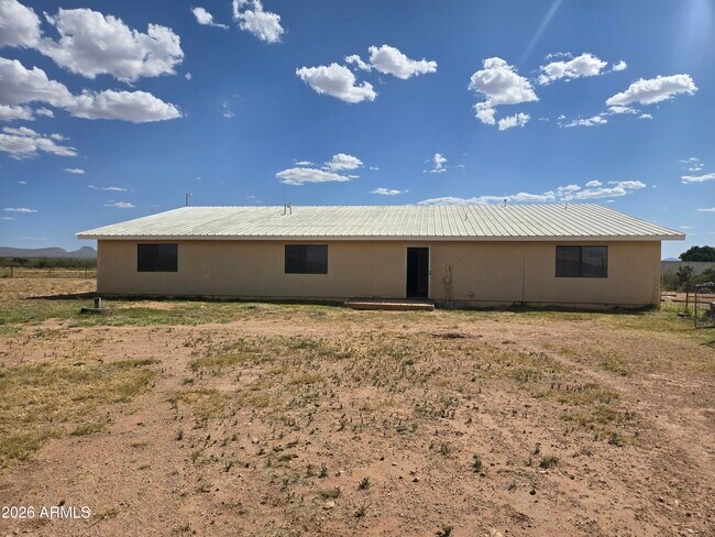 Building Photo - 11002 AZ-92