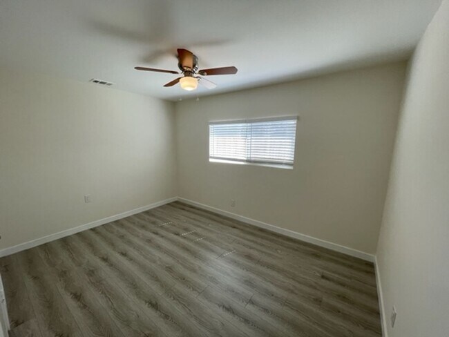 Building Photo - 1518 El Sereno Ave