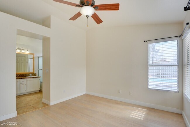 Building Photo - 2300 Steinke Ln