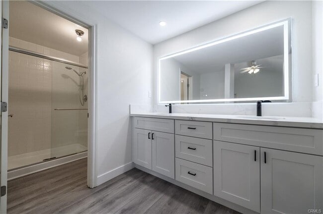 Building Photo - 27 Eden