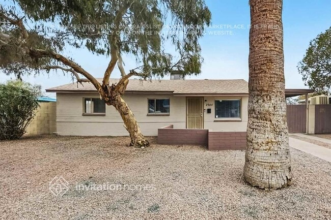 Building Photo - 2944 W Solano Dr N