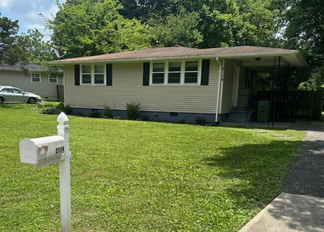 Primary Photo - $500 off one month with 18 month lease. "2...