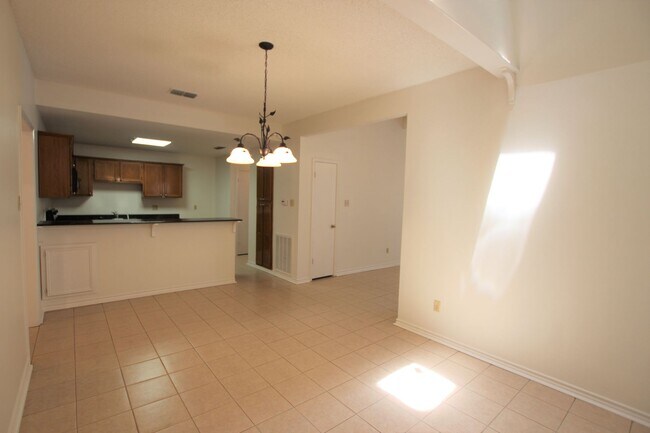 Building Photo - Available - Charming 2-bedroom, 2.5-bath townhome