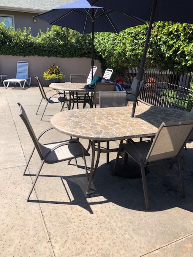 Building Photo - Furnished 2 Bedroom 2 Bathroom Kihei Shore...