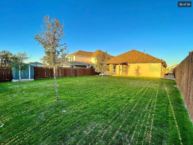 Building Photo - 205 Jude Cir