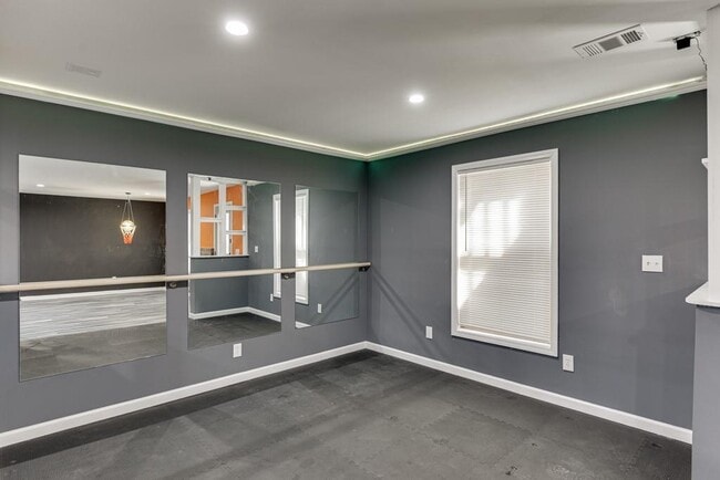 Building Photo - 6925 Fellowship Ln