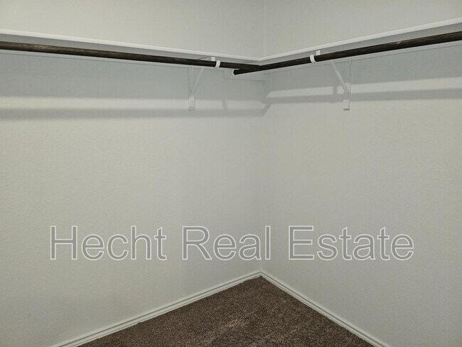 Building Photo - 1658 Lilyturf Rd