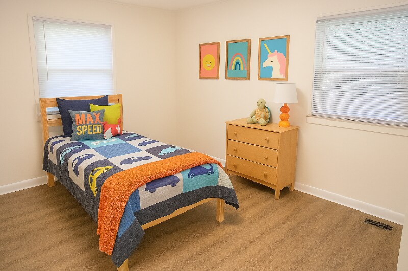 Building Photo - 550 Lystra Rd