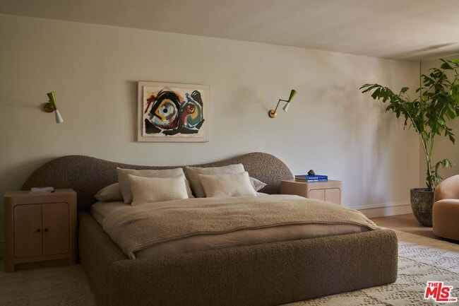 Building Photo - 1865 Loma Vista Dr