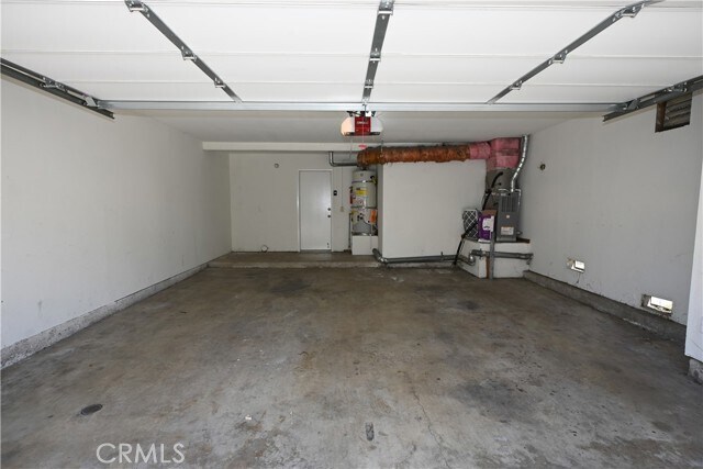 Building Photo - 17 Ashbrook