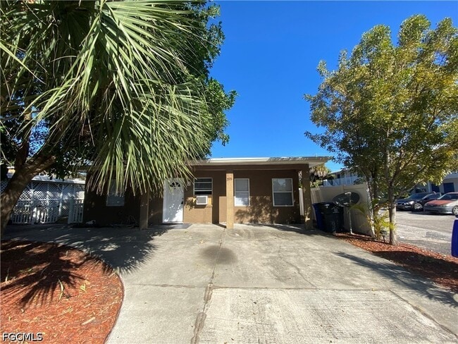 Building Photo - 1935 Ricardo Ave