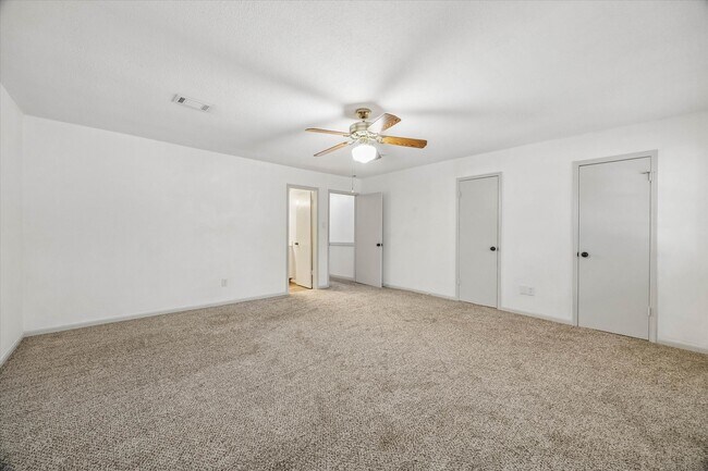 Building Photo - 1323 Reddleshire Ln