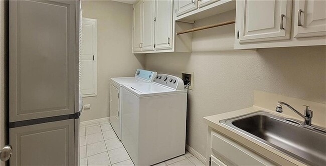 Building Photo - 8900 Mariscal Canyon Dr