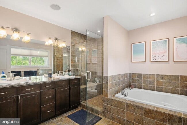 Building Photo - 1001 N 3rd St