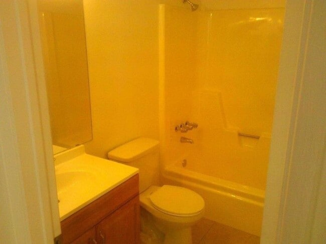Building Photo - 2 bedroom in PHOENIX AZ 85020