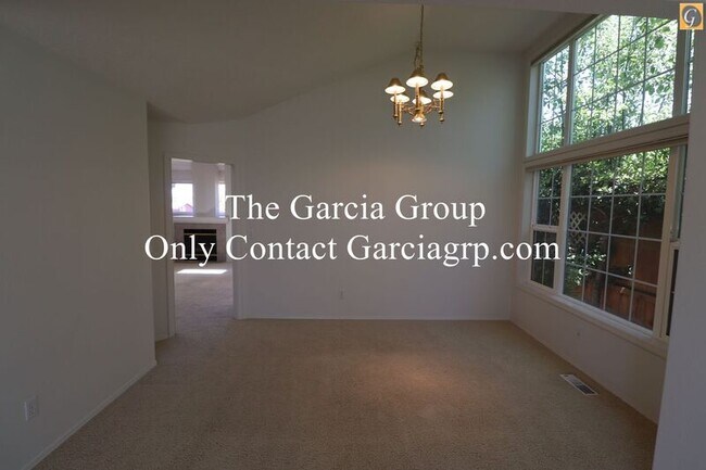 Building Photo - 8955 SW Iowa Dr
