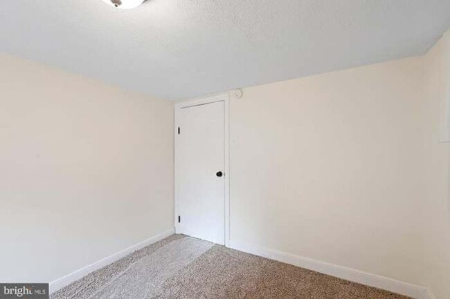 Building Photo - 3 Bedroom Feyetteville PA