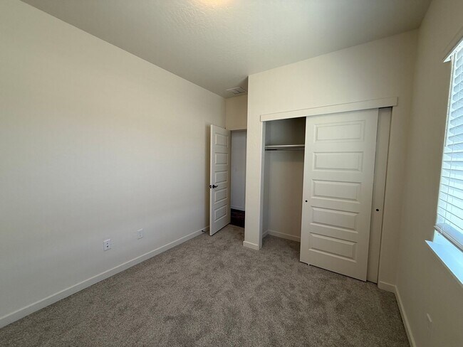 Building Photo - 3138 Platte River Dr