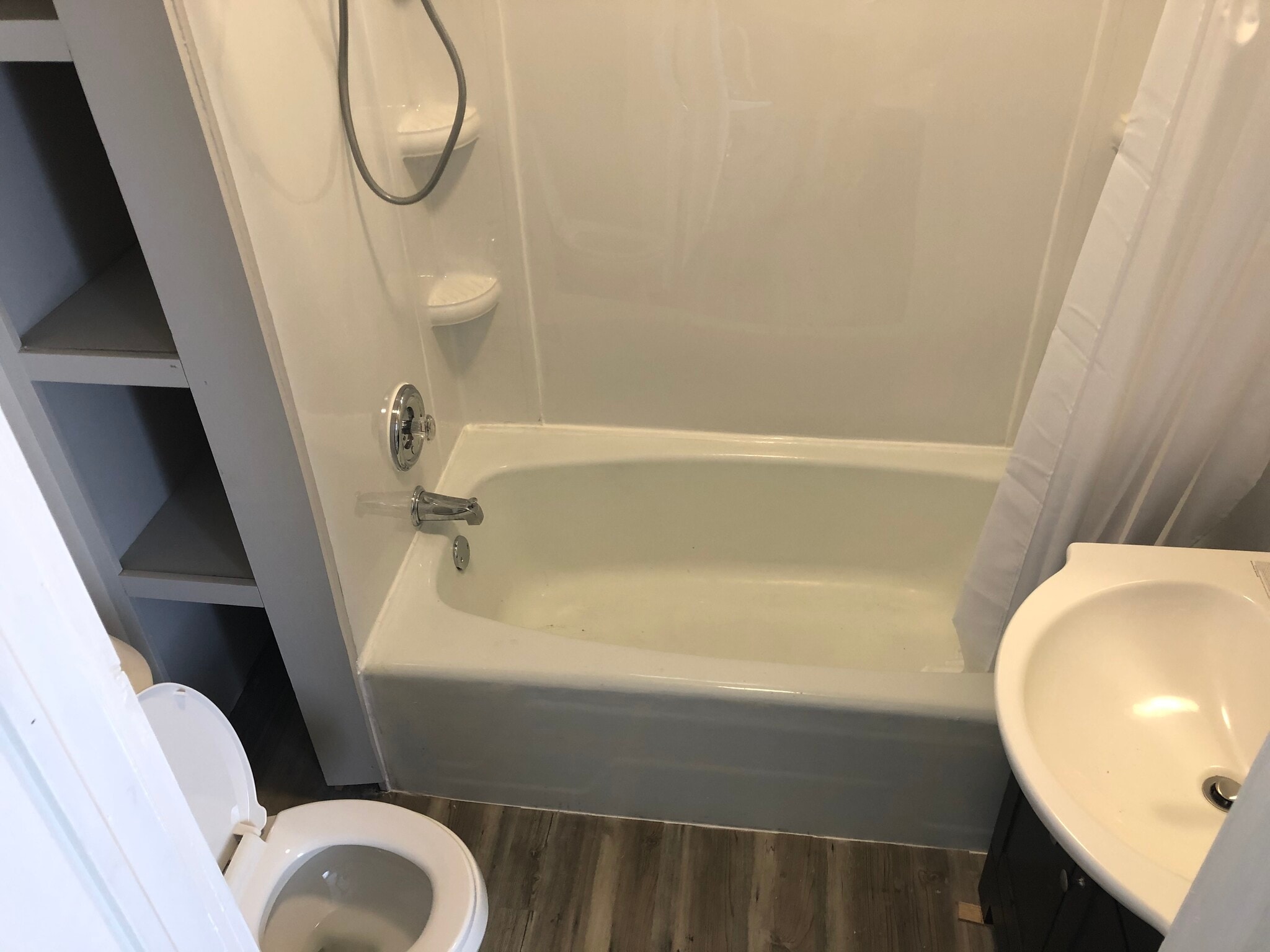 Building Photo - 210 S Yale Ave