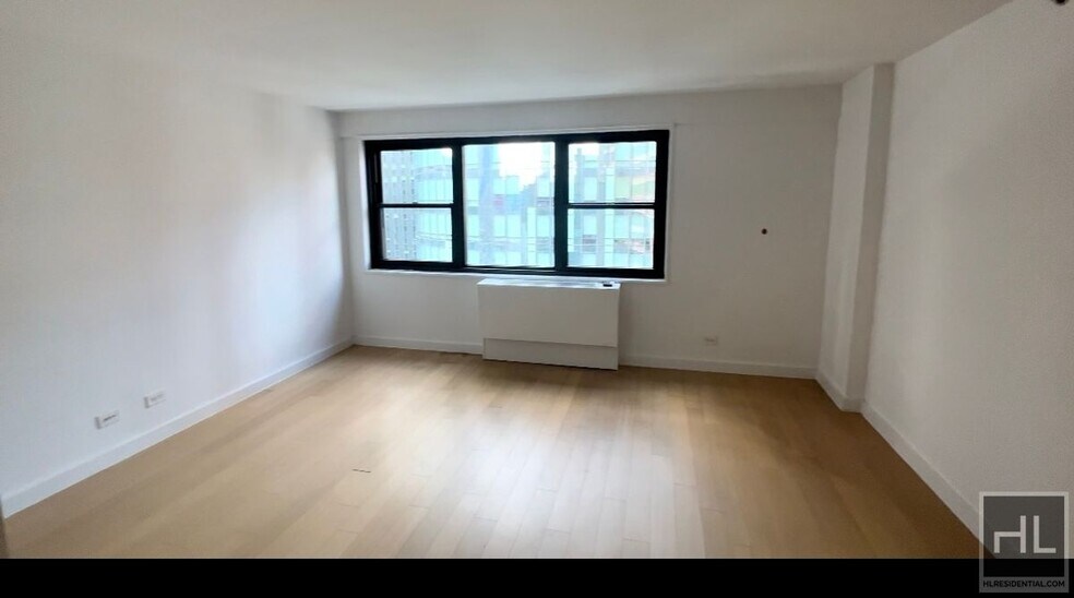 Building Photo - East 39th Street