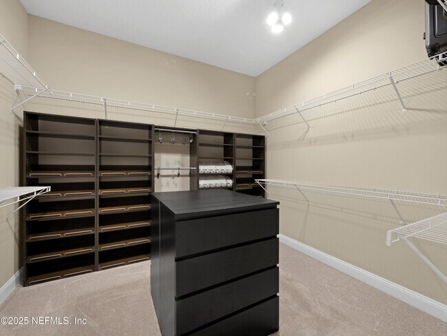 Building Photo - 272 Arella Way