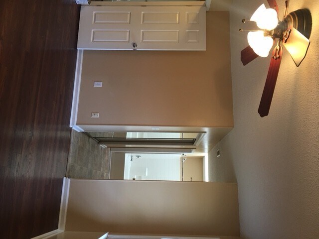 Building Photo - 3 BR 2 BA in Midway Park