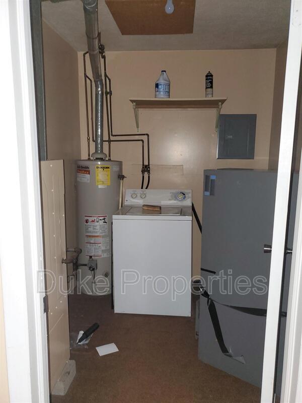 Building Photo - 70 Market St