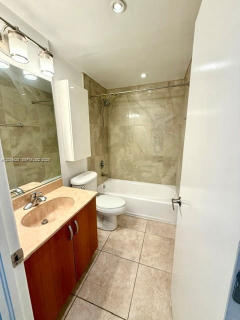 Building Photo - 7501 E Treasure Dr