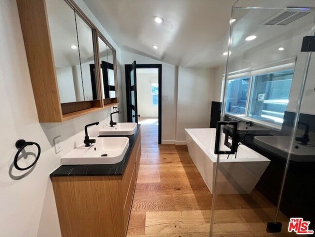 Building Photo - 4049 Monterey Rd