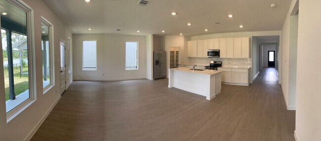 Building Photo - 545 Shoreview Dr