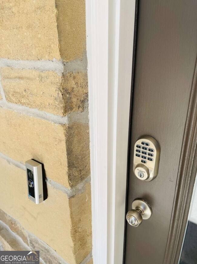 Building Photo - 3030 Westgate Park Dr