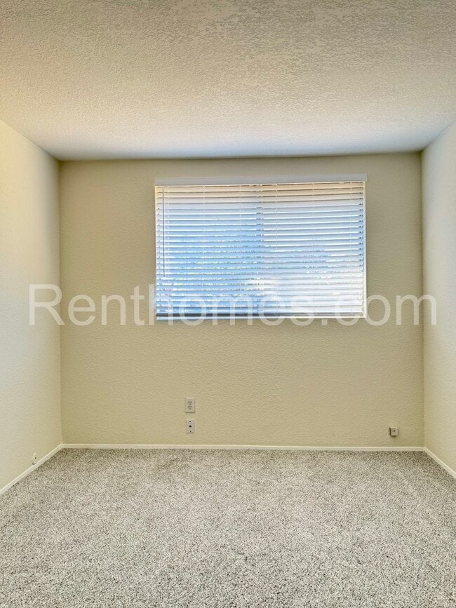 Building Photo - 8948 Capcano Rd