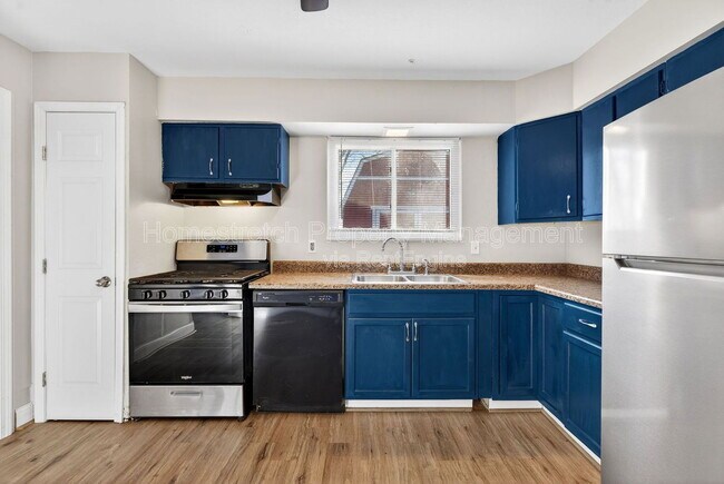 Building Photo - 1700 Kay Dr