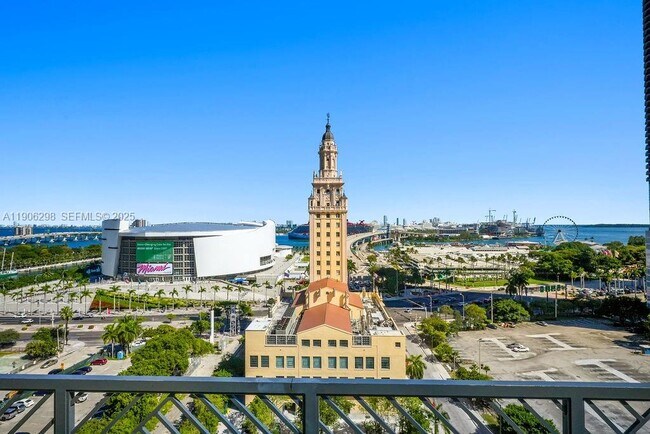 Building Photo - 159 NE 6th St